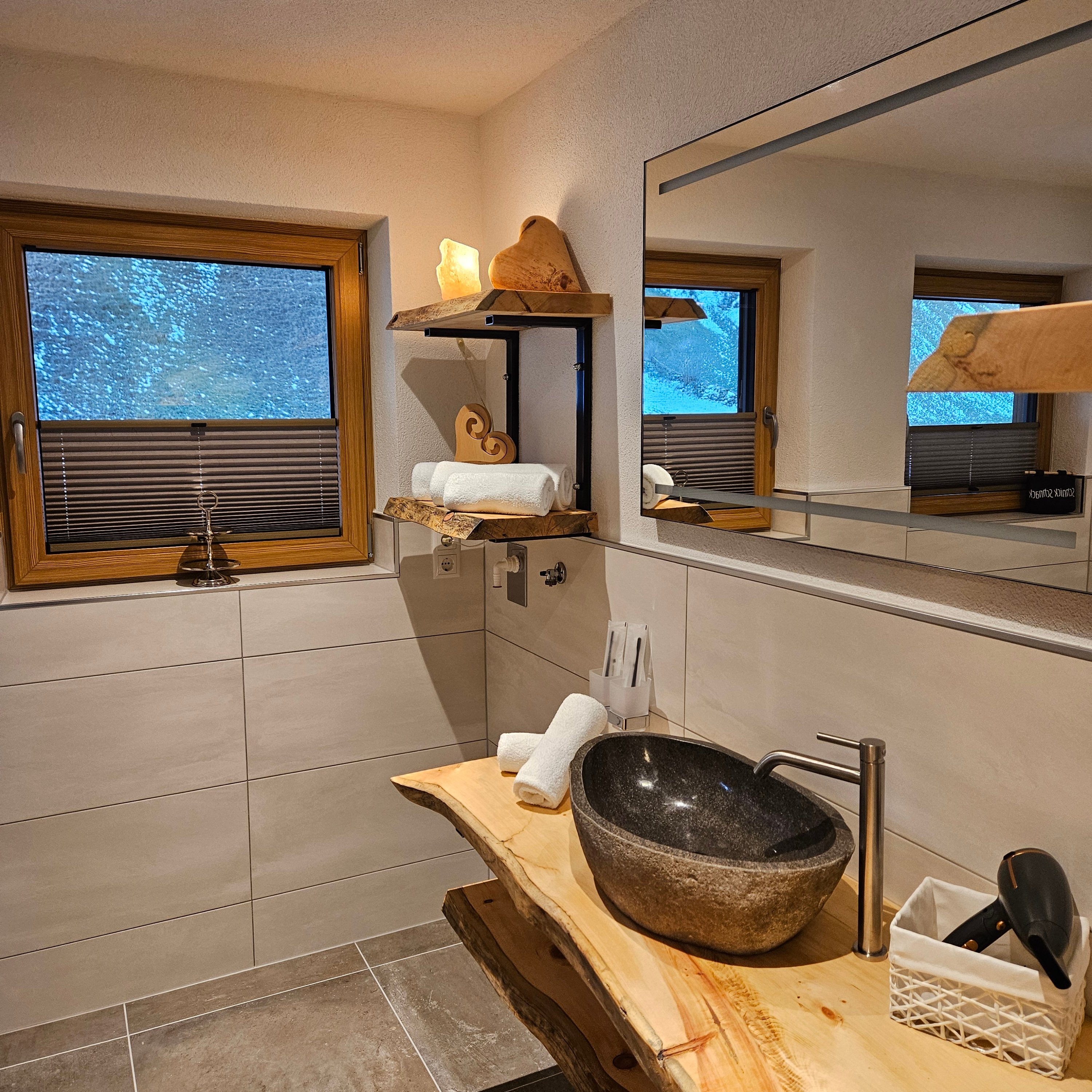 20241117_145805_ewsufb