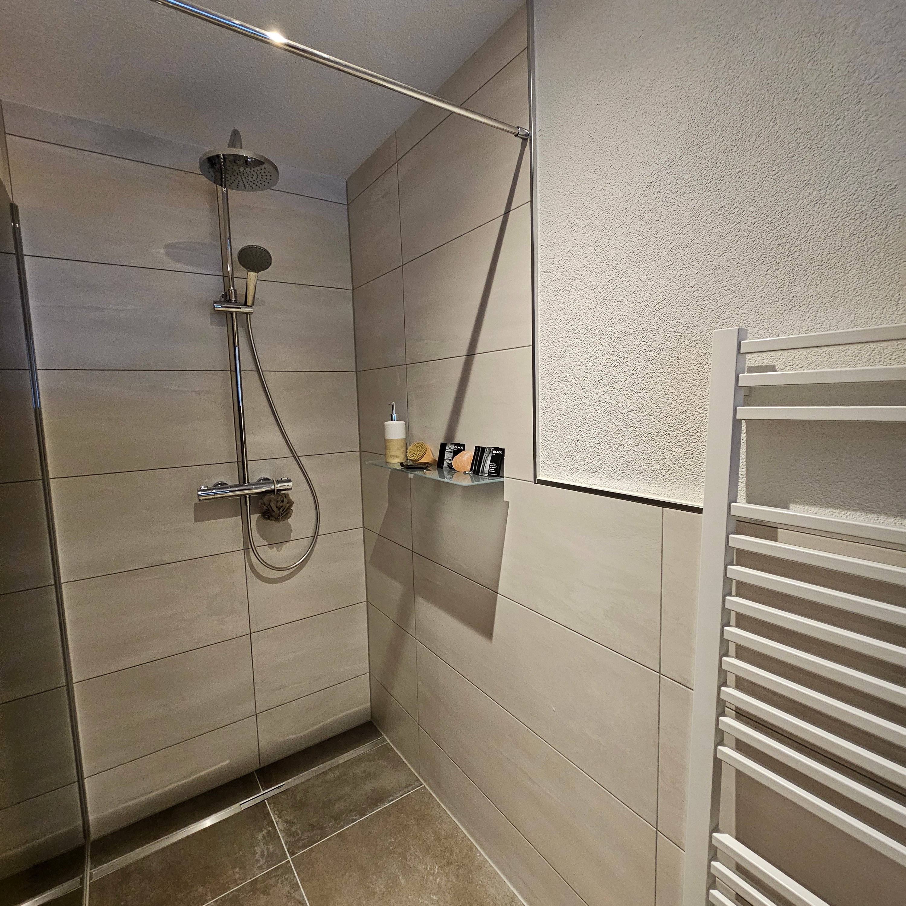 20241117_145902_bxgry3