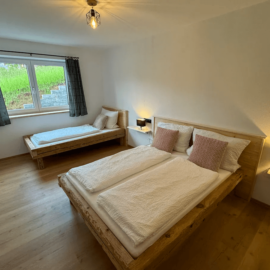 e3ac0c5a-f6e4-4296-831a-e641f120ae4d_aluvyf