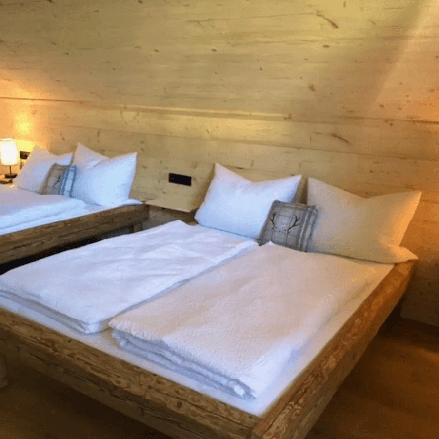 6cda7ca6-199e-4fcb-be23-733b593b23d2_vnwhwa