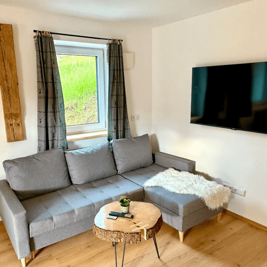 9a944489-fd48-476f-9c6c-4c10cba272da_eicaai